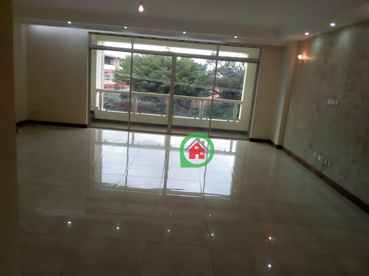 Luxurious three bedroom apartment to let in Parklands