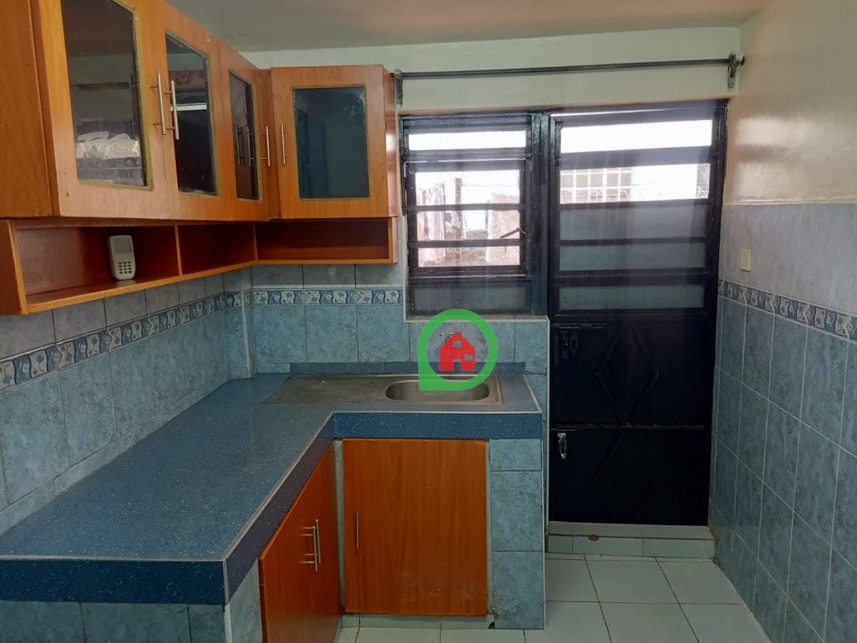 Two bedroom house to let in Kerarapon